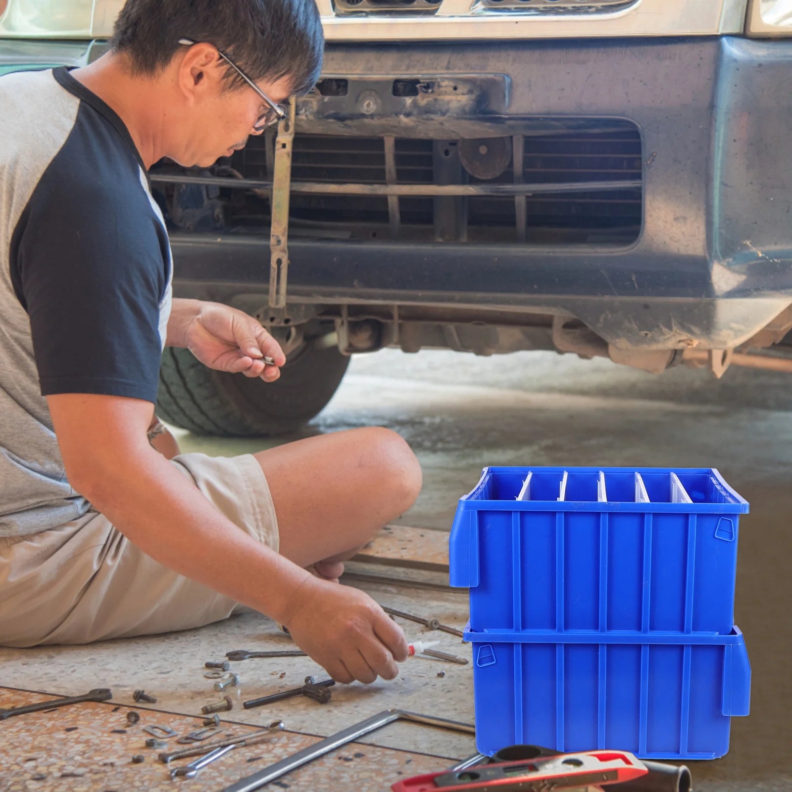 Parts Box Screw Partitions Design Blue Storage Container – Compartmented Organization for Flexible Room-to-Room Use